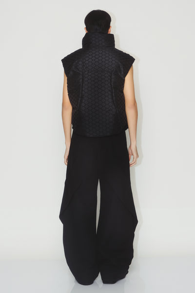 ARLO DOWN VEST BLACK AMP