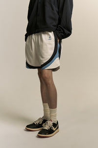 HOME COURT SHORTS FREE WHITE