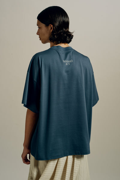 TOBI OVERSIZED RUNNER TEE FOG NAVY