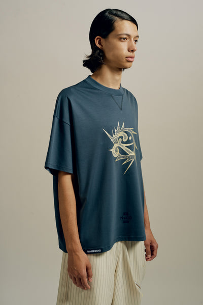 TOBI OVERSIZED RUNNER TEE FOG NAVY